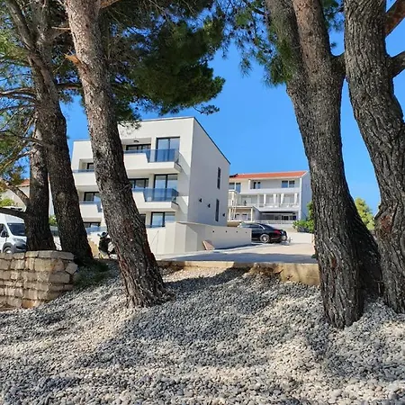 Premier Laguna アパート Lovište