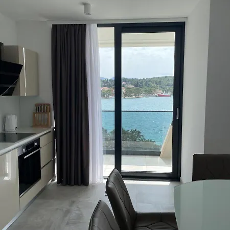 Premier Laguna Lovište