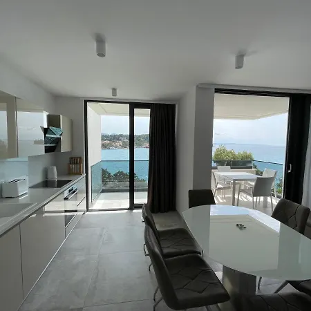 Premier Laguna Apartman Lovište